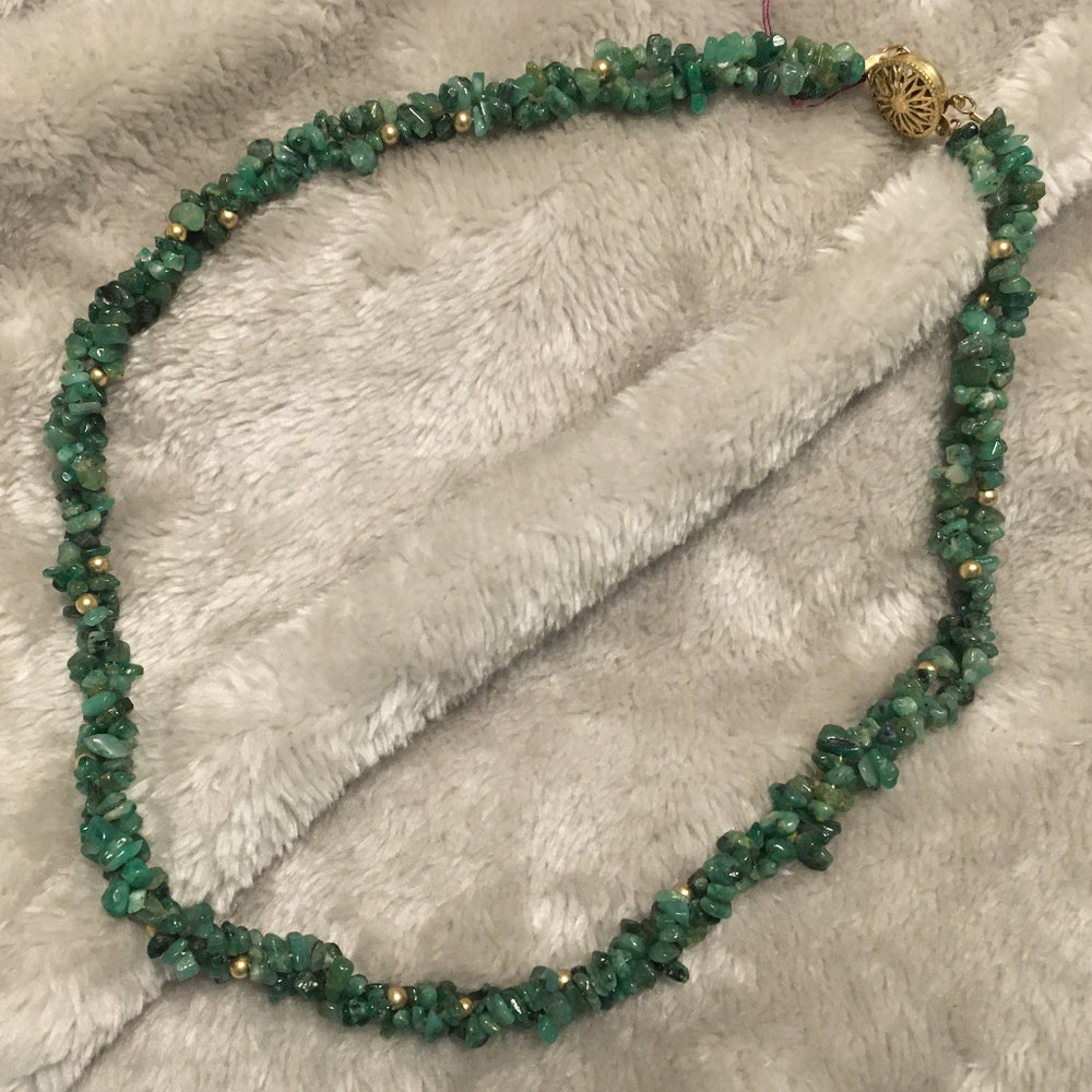 Emerald Chips Necklace